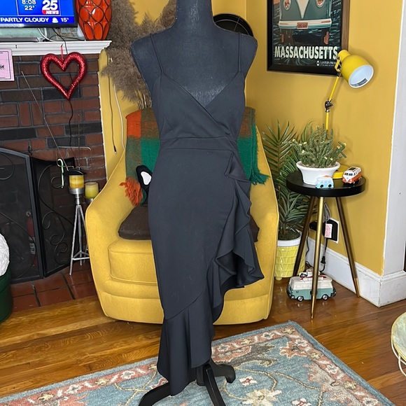 Love Culture Dresses & Skirts - Black High Low Leg Slit Dress w/ Ruffles (Size S/M)